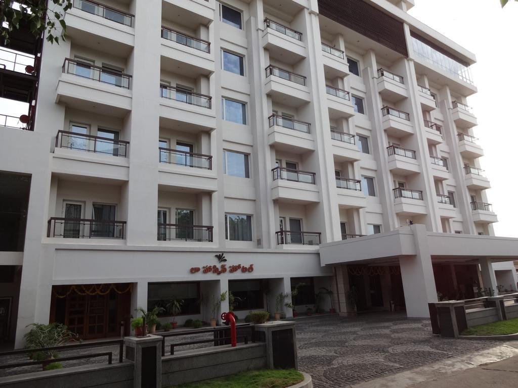La Hospin Hotel Rājahmundry Rom bilde