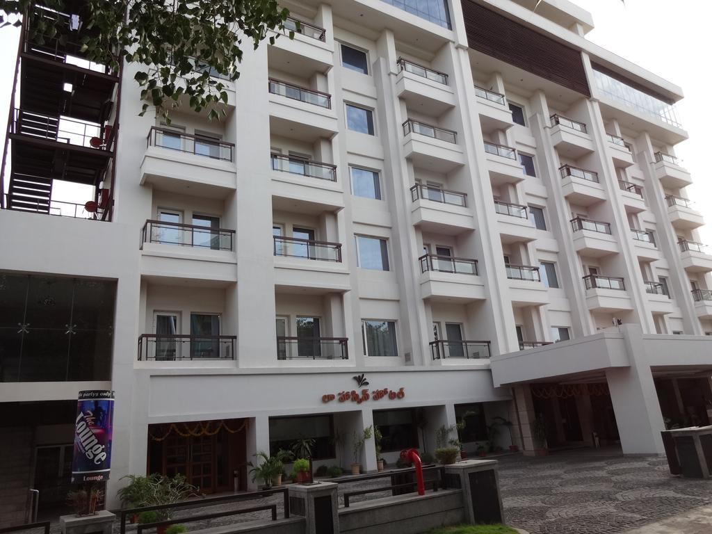 La Hospin Hotel Rājahmundry Rom bilde