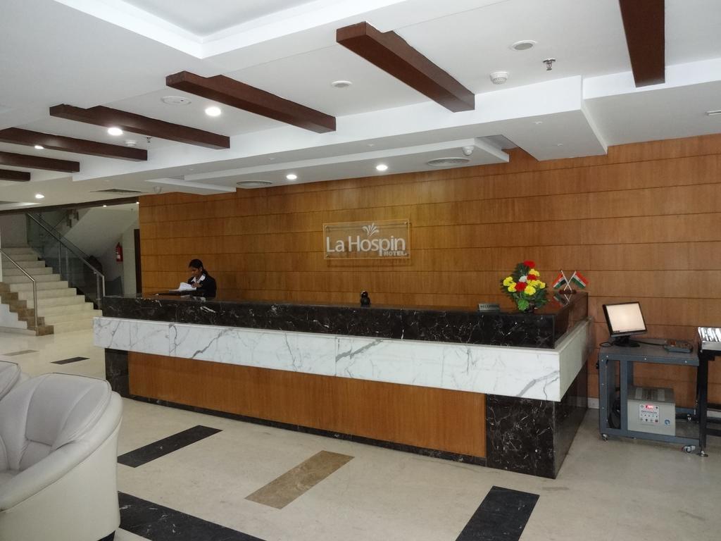 La Hospin Hotel Rājahmundry Rom bilde